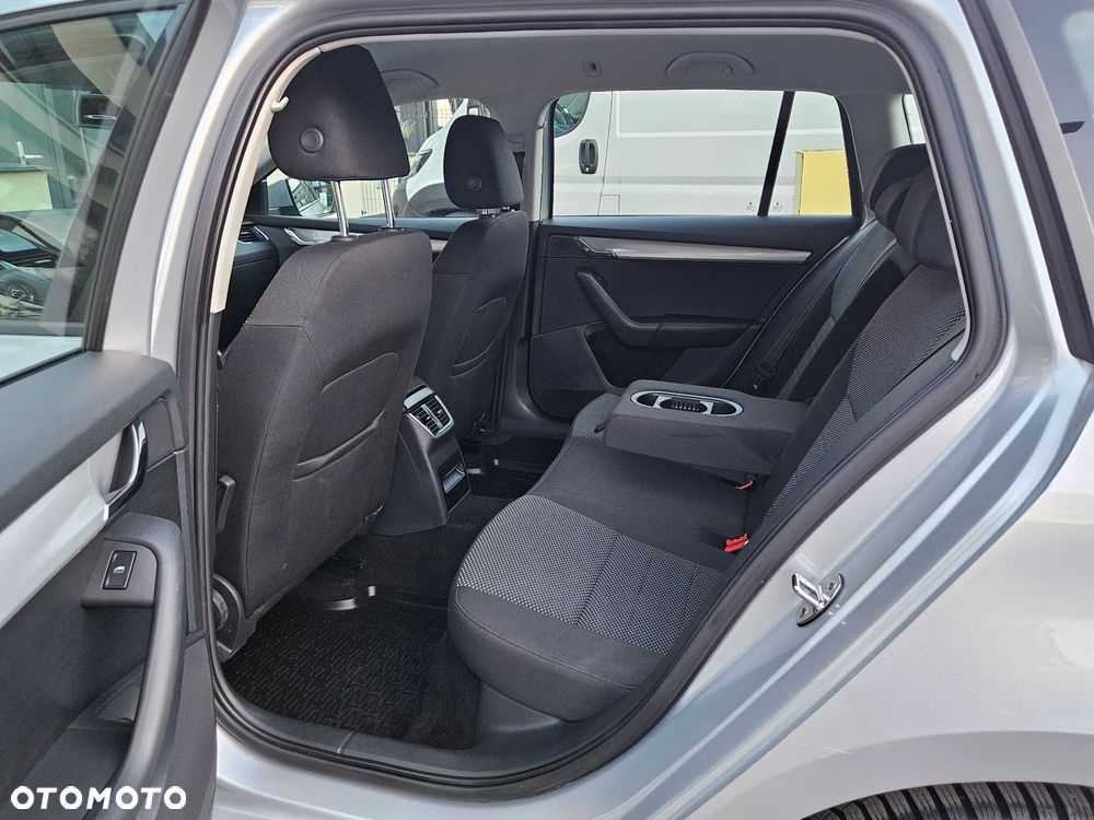 Skoda Octavia 1.6 TDI Edition - 11
