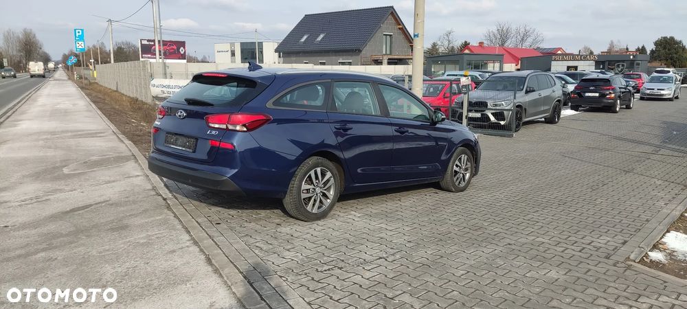 Hyundai i30 1.4 T-GDI Family+ - 4