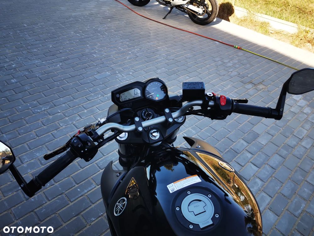 Yamaha XJ - 16