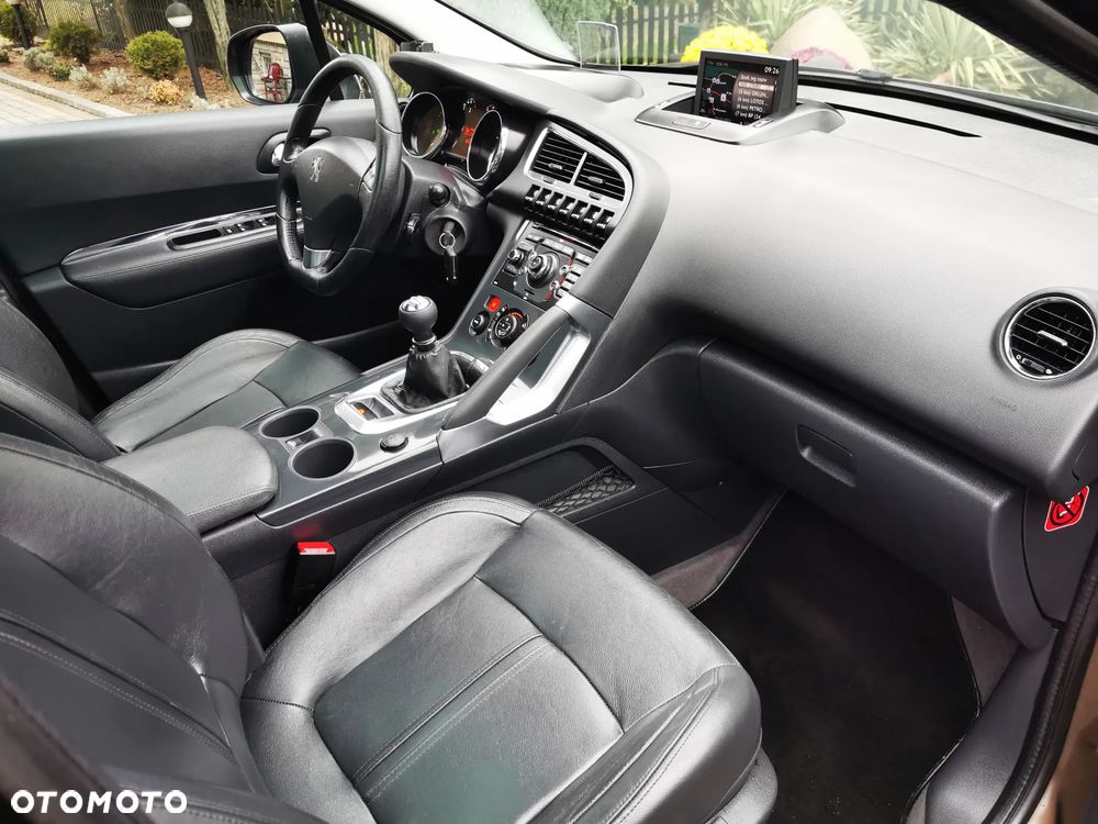 Peugeot 3008 1.6 HDi Premium - 5