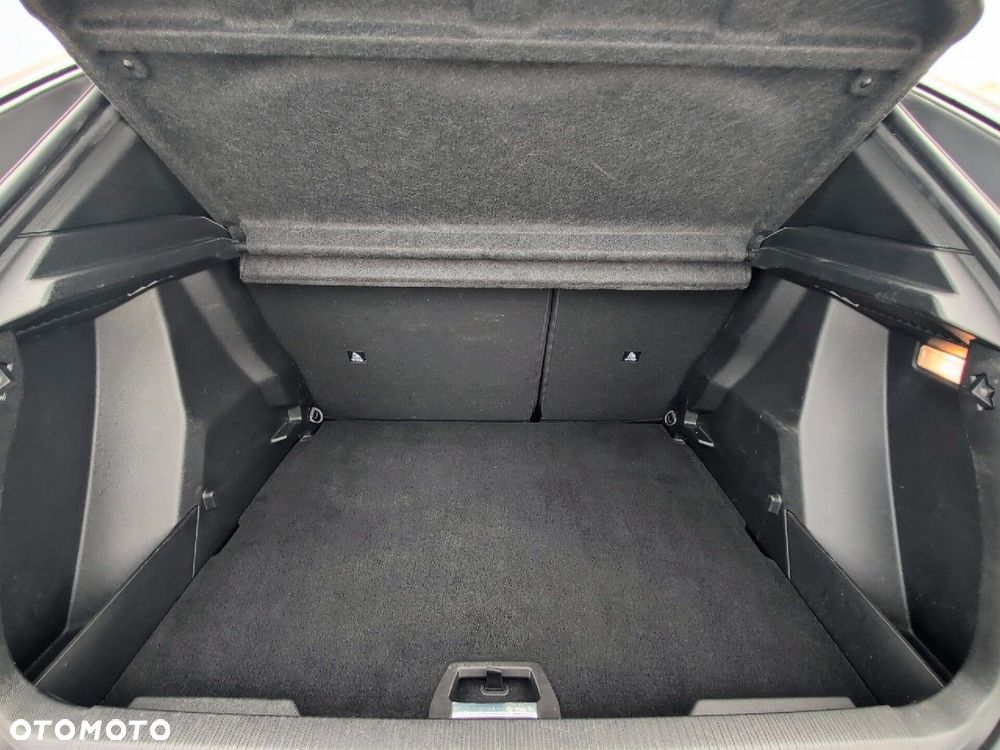 Peugeot 2008 54kWh GT - 7