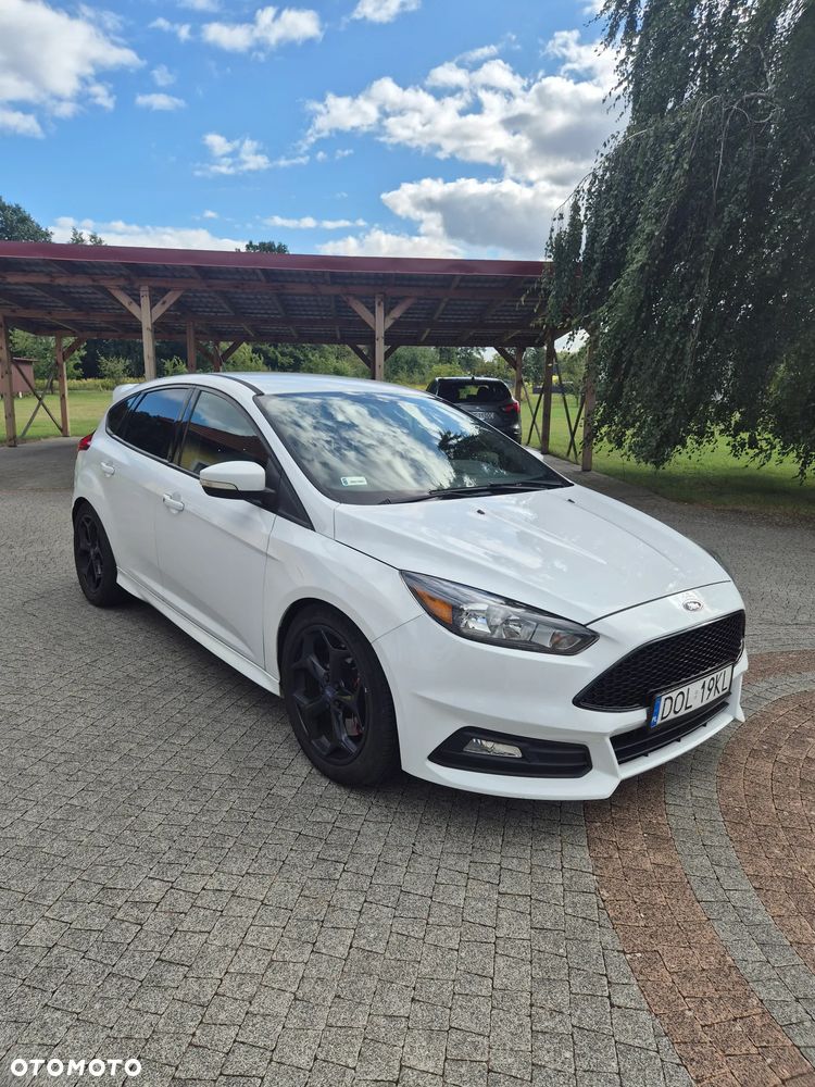 Ford Focus 2.0 EcoBoost ST - 4
