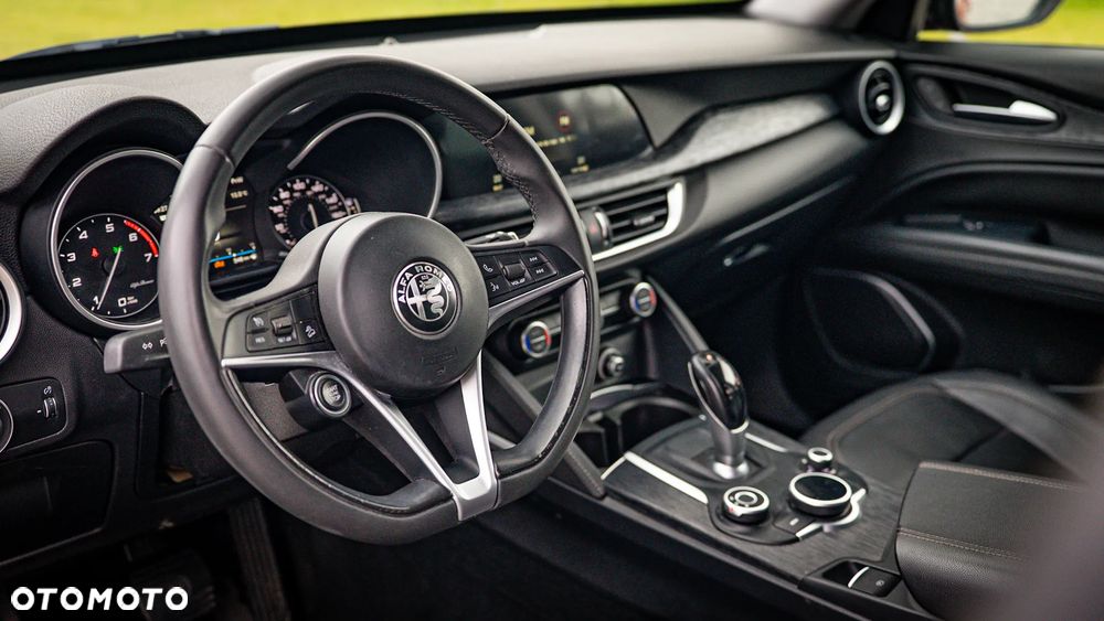 Alfa Romeo Stelvio - 9