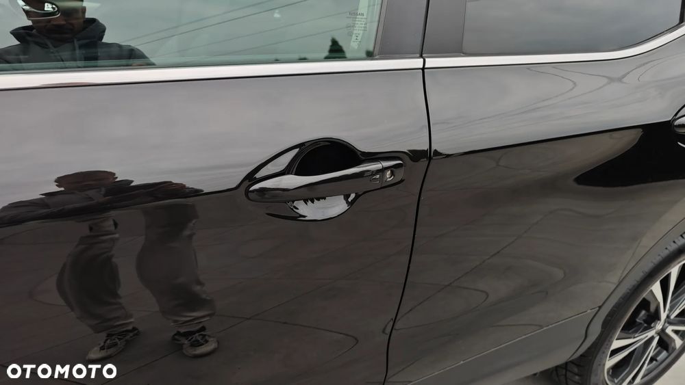 Nissan Qashqai 1.3 DIG-T N-Connecta EU6d - 17