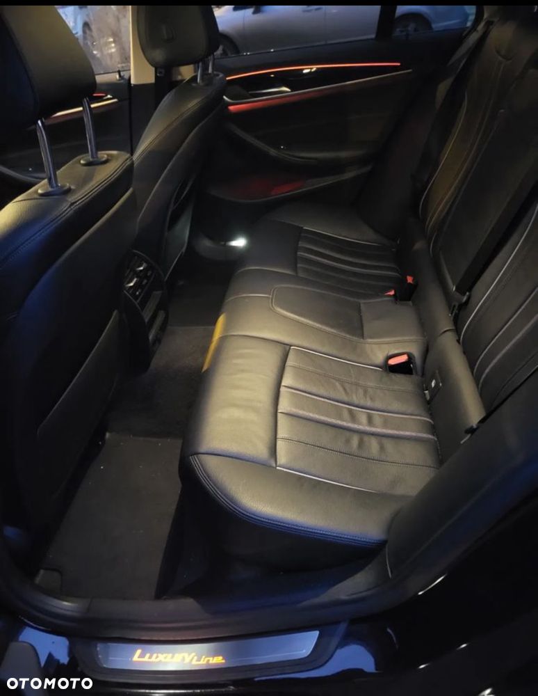 BMW Seria 5 520d Luxury Line - 8