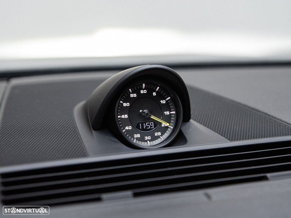 Porsche Panamera Sport Turismo 4 E-Hybrid - 18