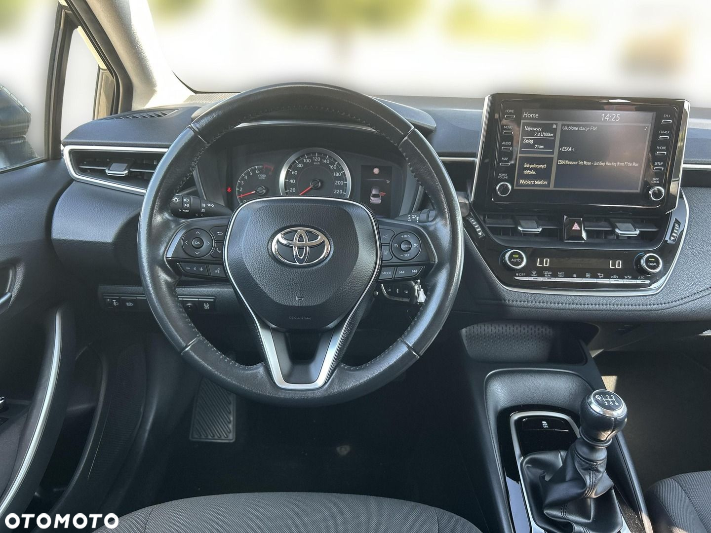 Toyota Corolla - 12