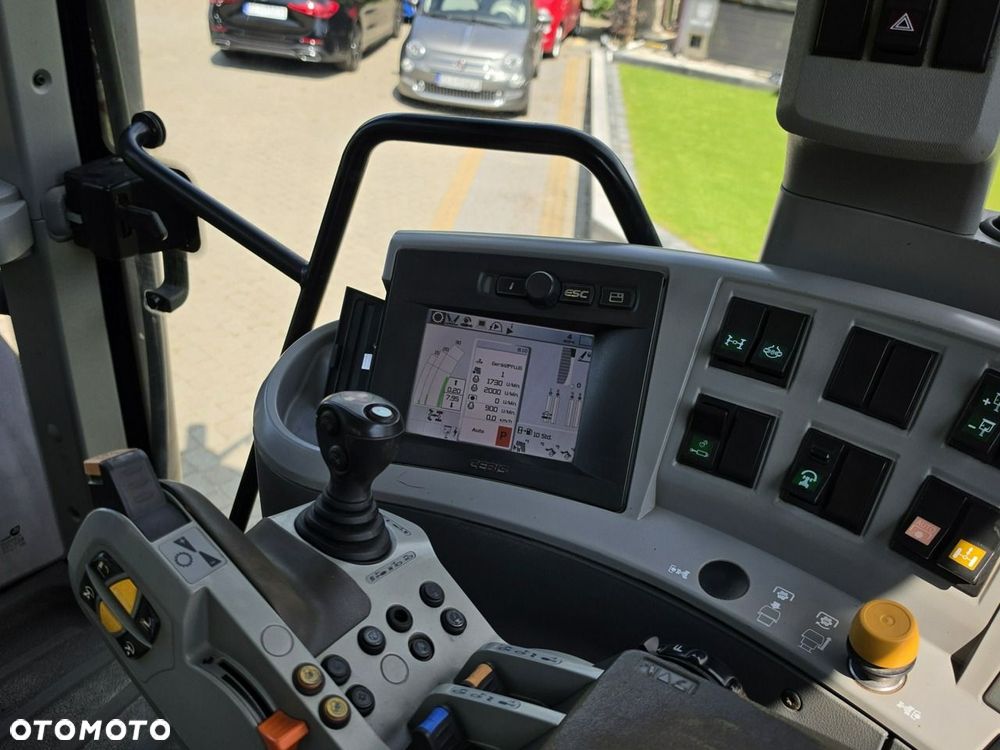 Claas AXION 810 CMATIC - 13