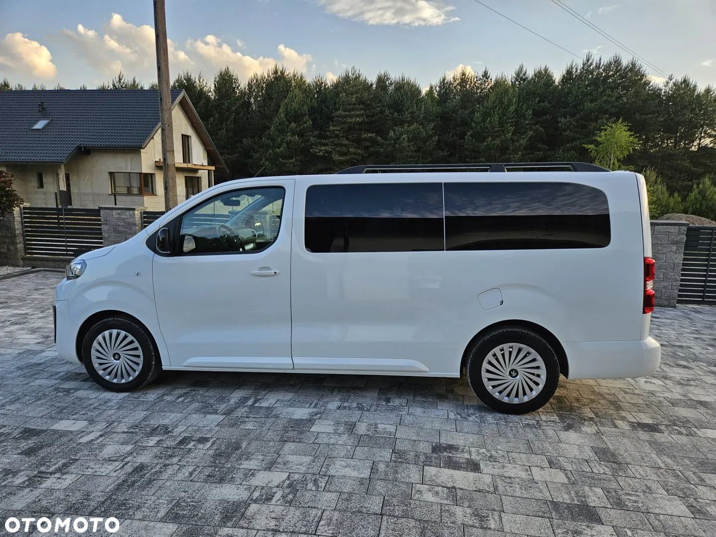 Peugeot Traveller 2.0 BlueHDi Long Business - 1