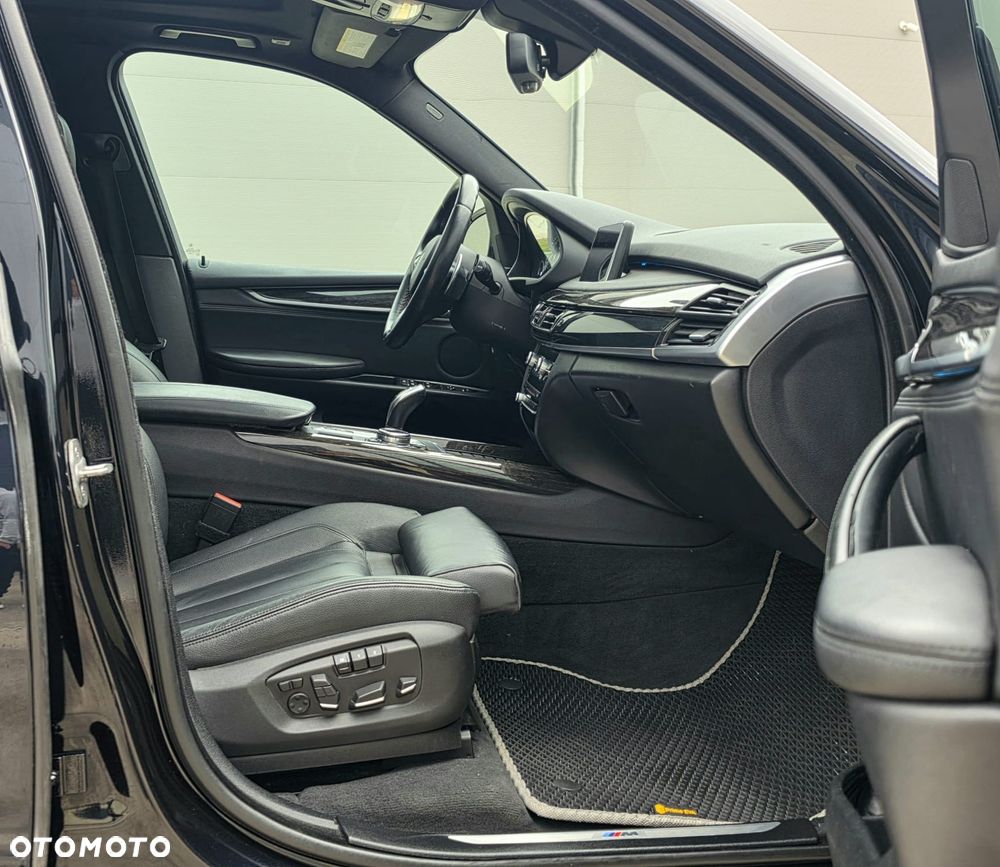 BMW X5 xDrive50i - 24