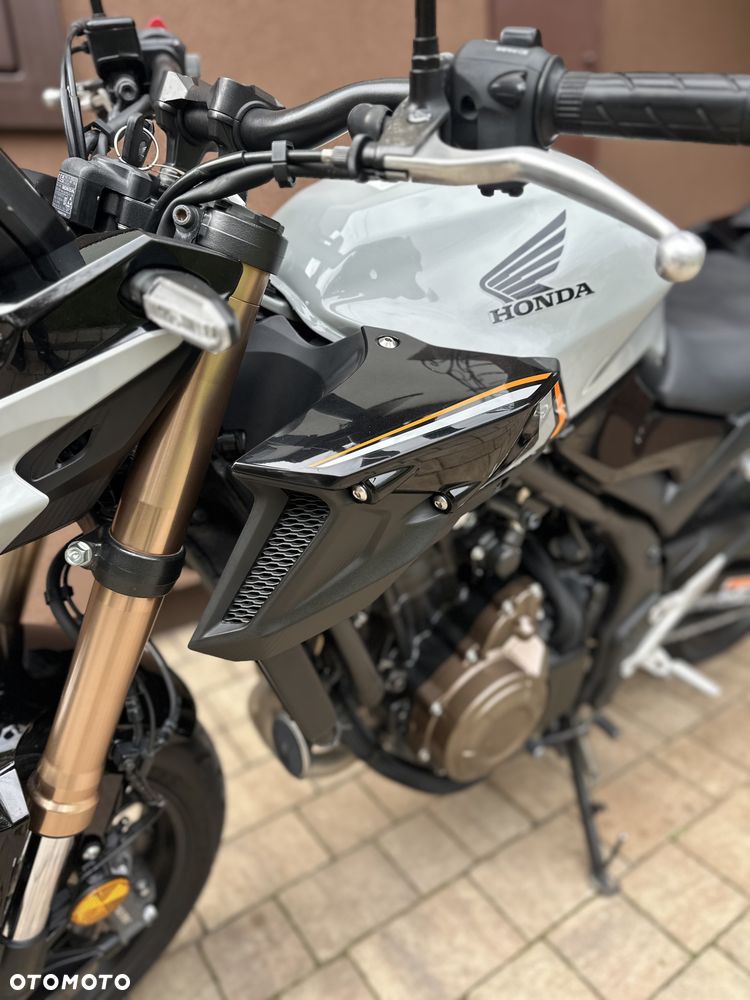 Honda CB - 32