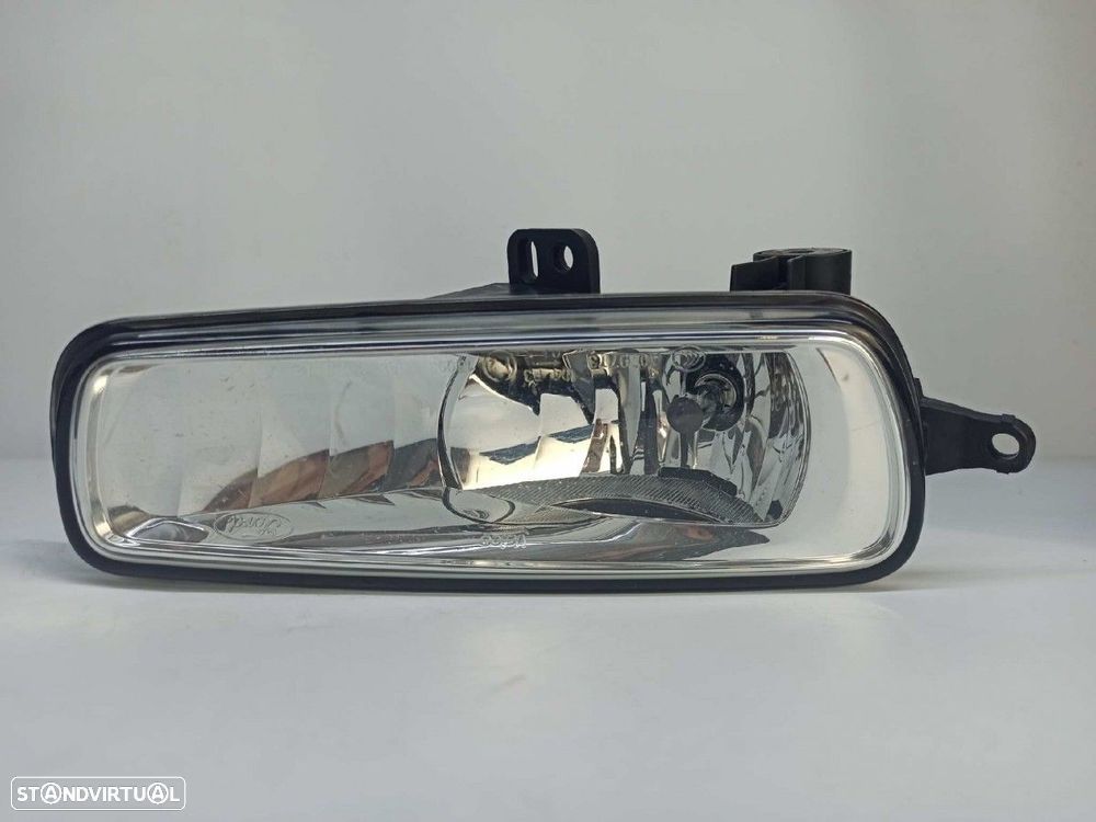 FAROL DE NEVOEIRO DIREITO FORD FOCUS LIM. TREND + - 2