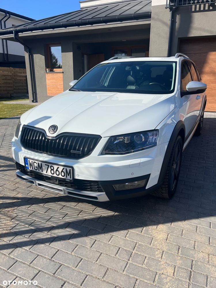 Skoda Octavia 2.0 TDI 4x4 DSG Scout - 4