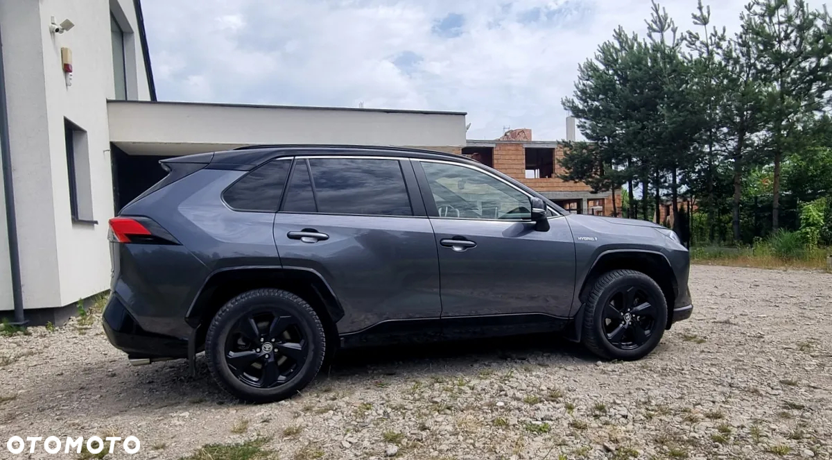 Toyota RAV4 - 8