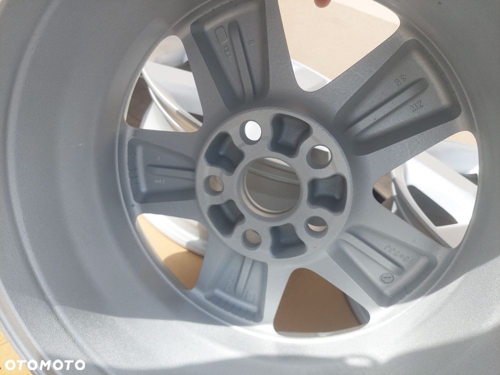 Alufelgi Toyota RAV4 R16 - 8