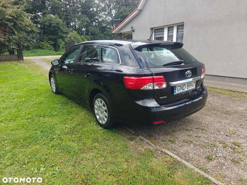 Toyota Avensis 2.0 D-4D Active - 3