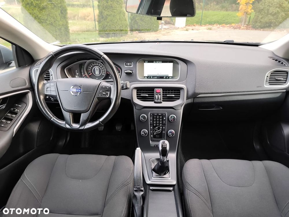 Volvo V40 D2 Momentum - 21