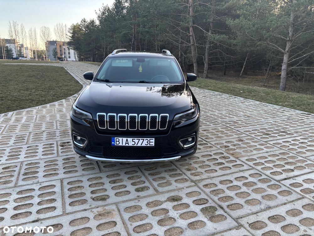 Jeep Cherokee - 1