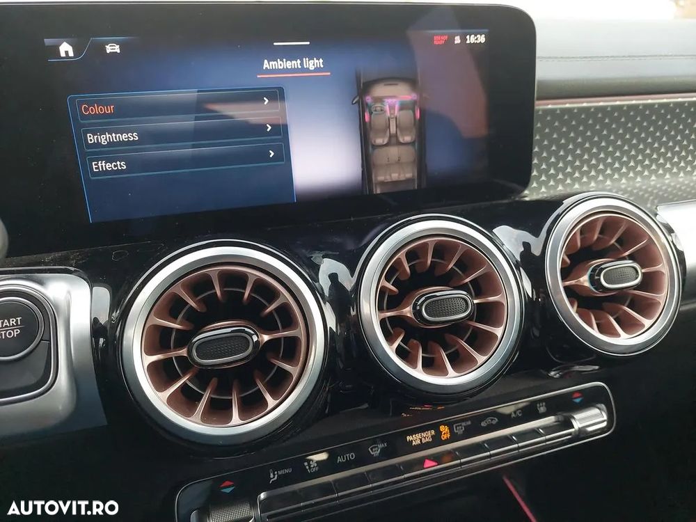 Mercedes-Benz EQB - 19