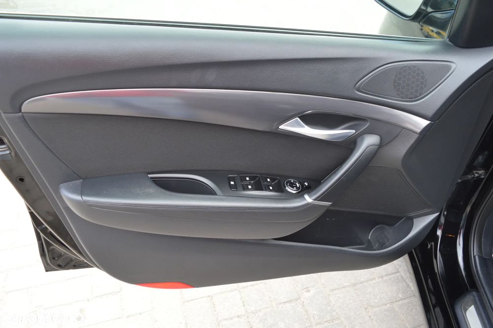 Hyundai i40 Kombi blue 1.6 Family+ - 17