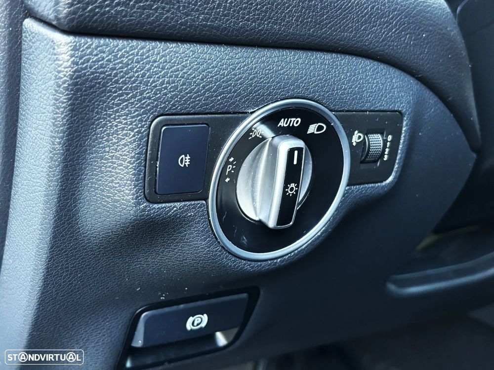 Mercedes-Benz GLA 200 CDi Urban Aut. - 16