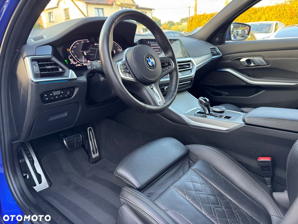 BMW Seria 3 330e M Sport - 16