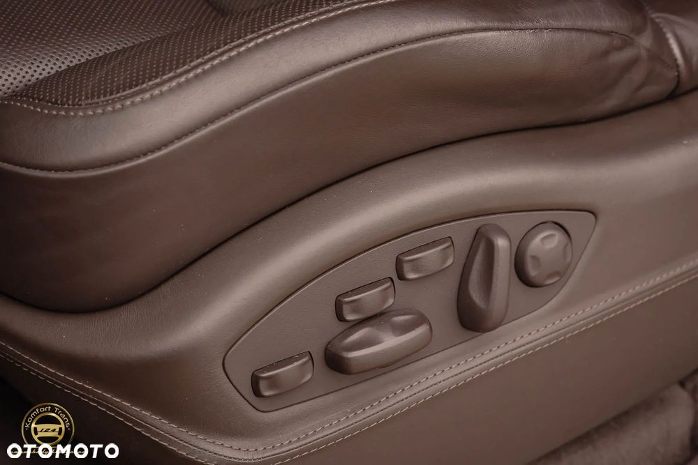 Porsche Cayenne Turbo S - 37