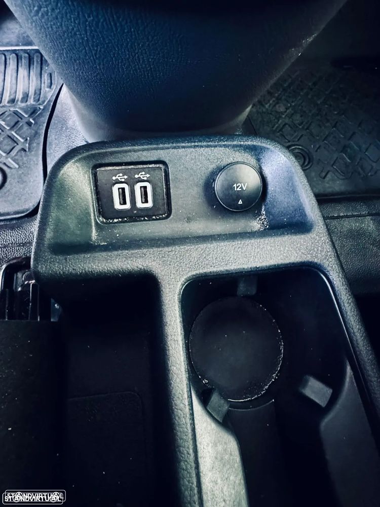 Ford Transit Connect - 28