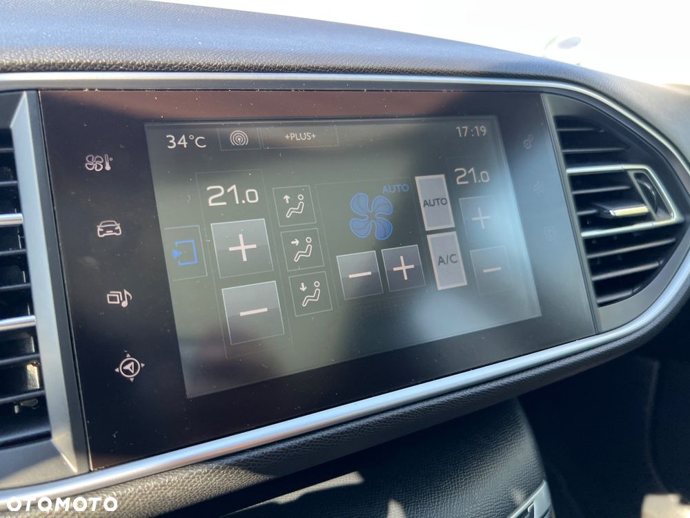 Peugeot 308 BlueHDi FAP 150 Stop&Start Automatik Allure - 29