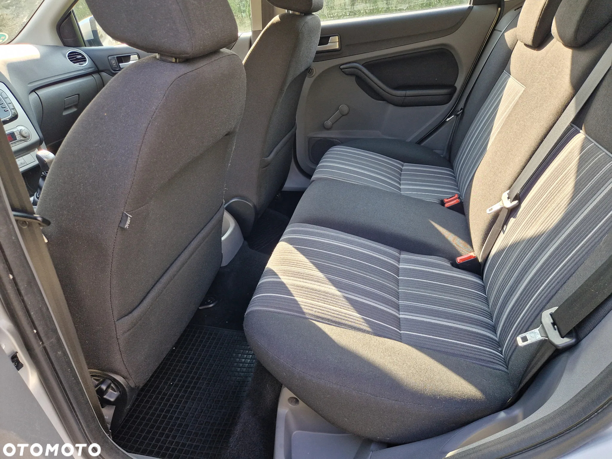 Ford Focus 1.6 16V Titanium - 26