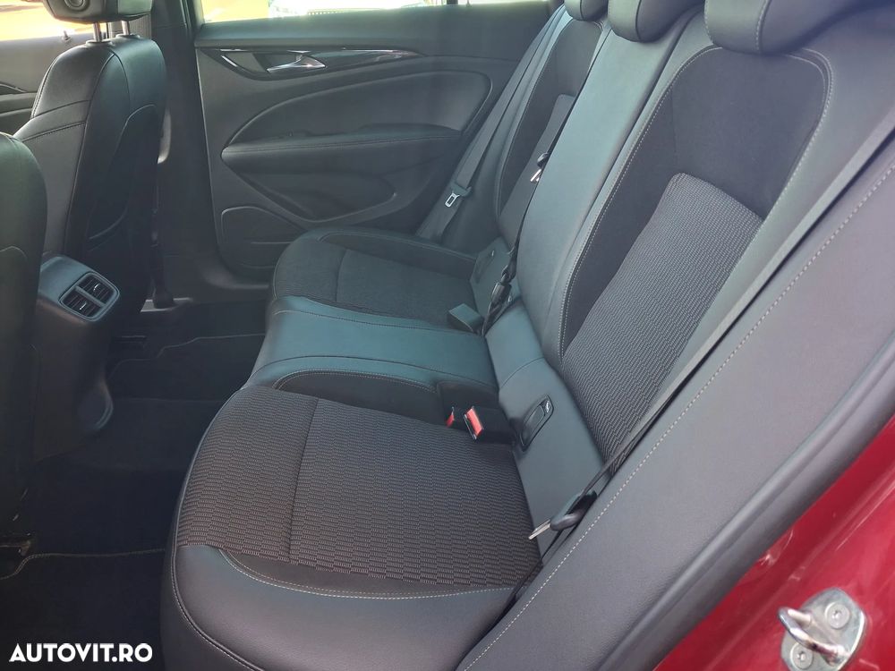 Opel Insignia - 40