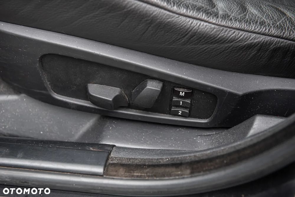 BMW Seria 5 525i - 18