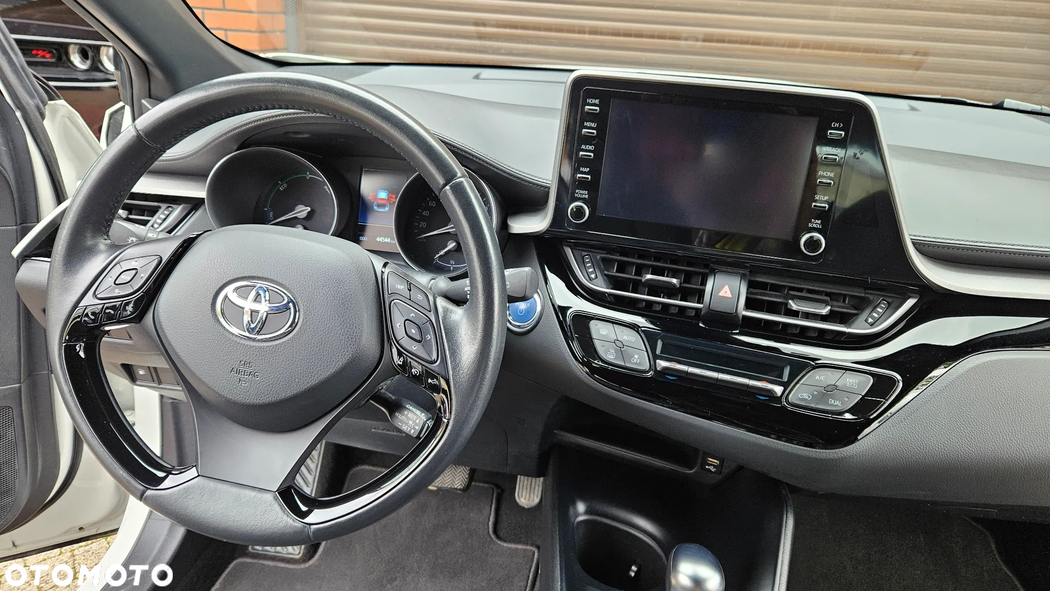 Toyota C-HR - 34