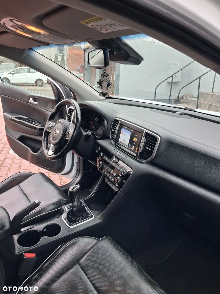 Kia Sportage - 16