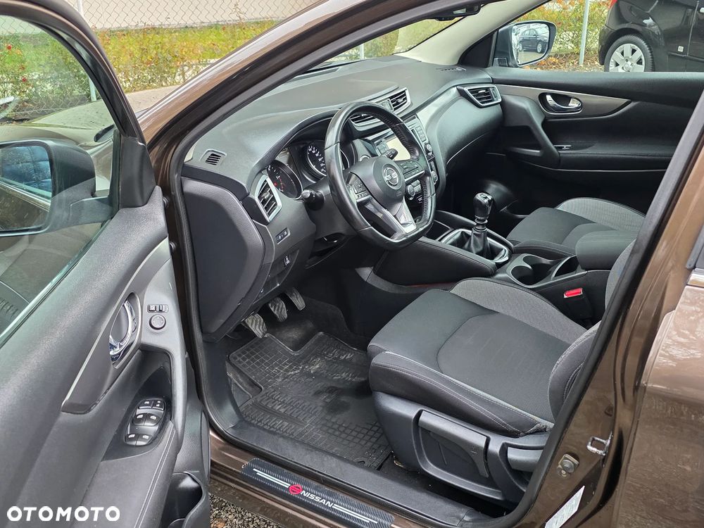 Nissan Qashqai 1.6 DCi 4x4 N-Connecta - 10