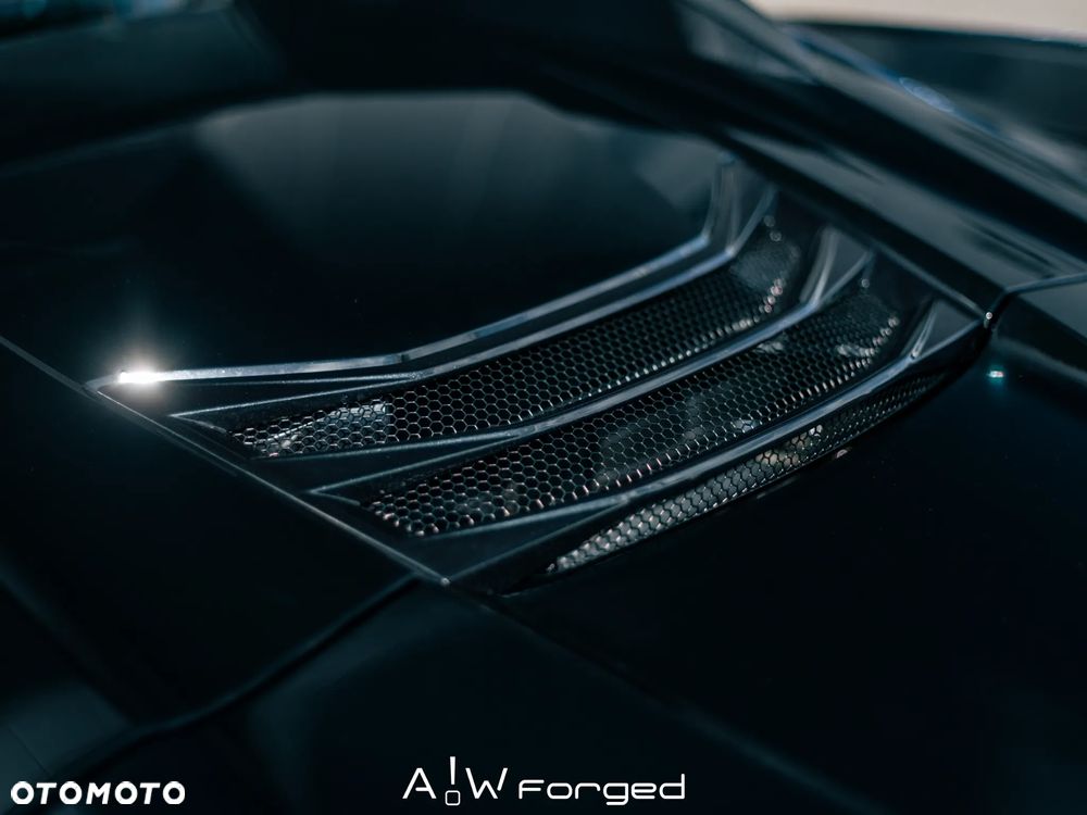 Chevrolet Corvette - 18