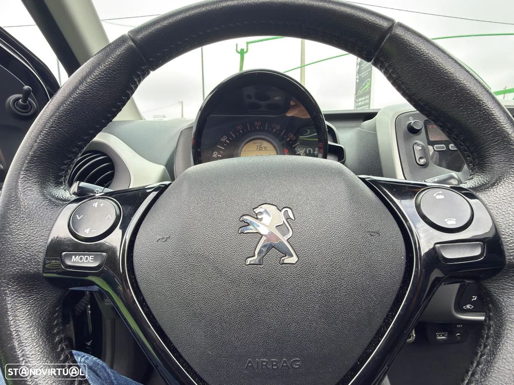 Peugeot 108 1.0 VTI S&S Top! Allure - 22
