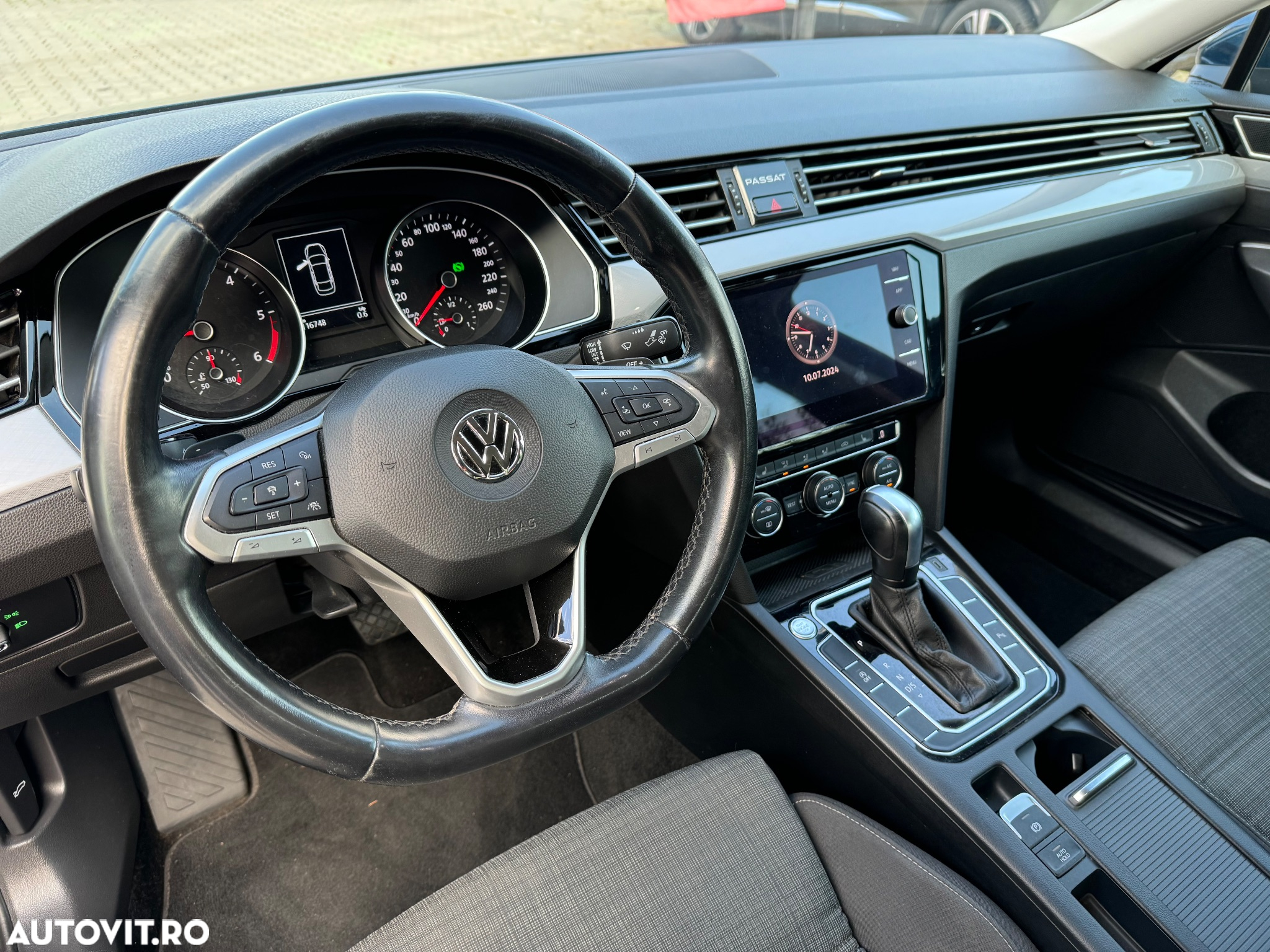 Volkswagen Passat 2.0 TDI DSG Comfortline - 11