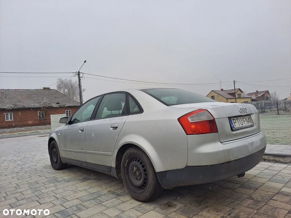 Audi A4 Limousine - 7