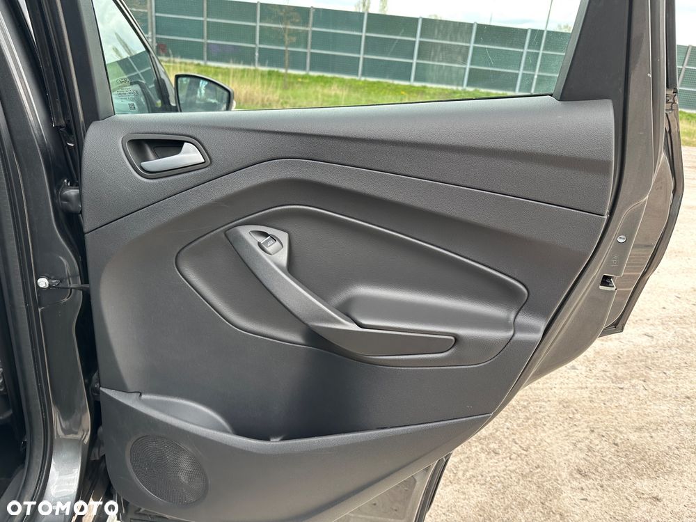 Ford Kuga 2.0 TDCi FWD ST-Line - 33