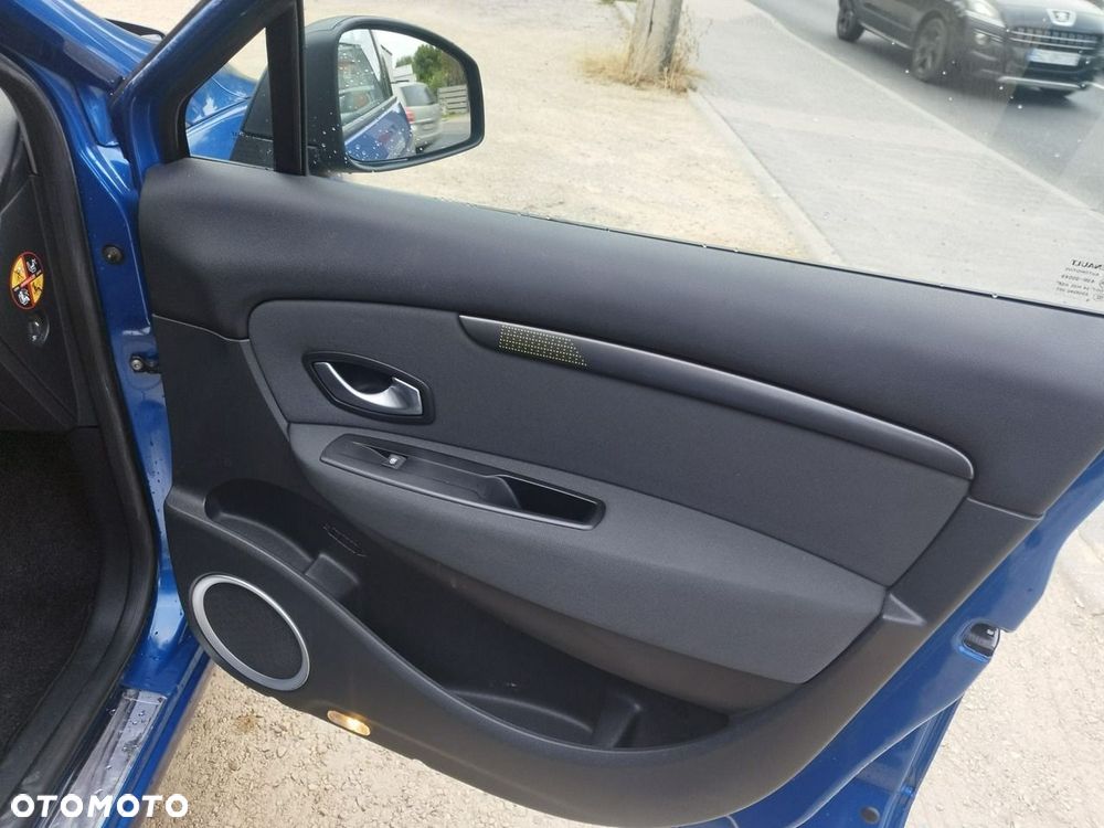 Renault Scenic - 13