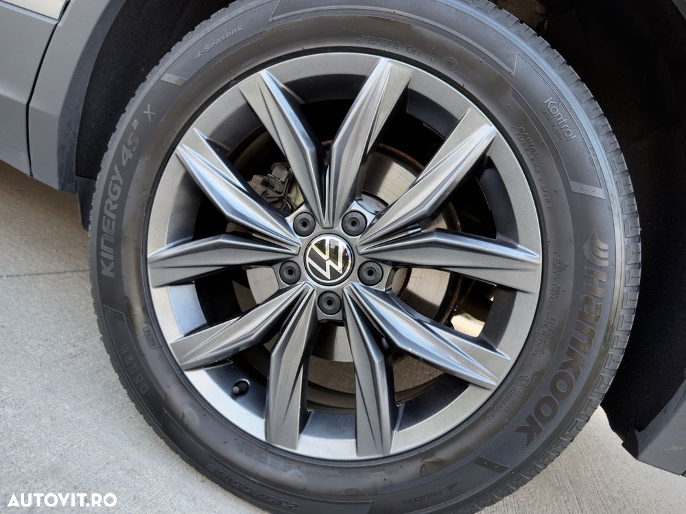 Volkswagen Tiguan 2.0 TDI SCR 4MOTION DSG Elegance - 27