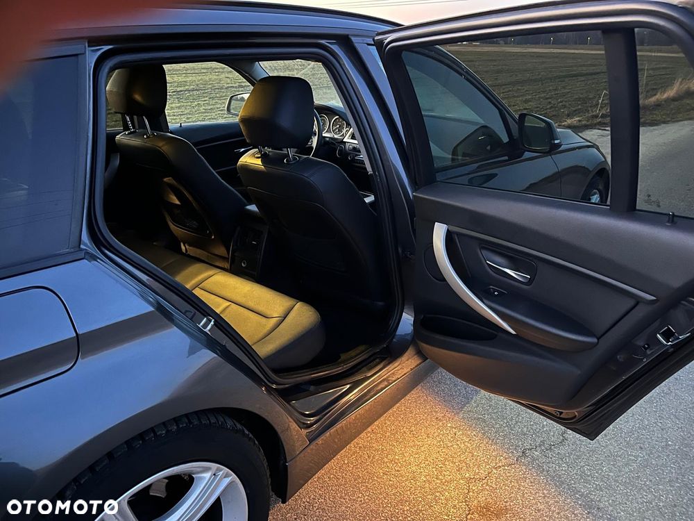 BMW Seria 3 320d Efficient Dynamics - 2
