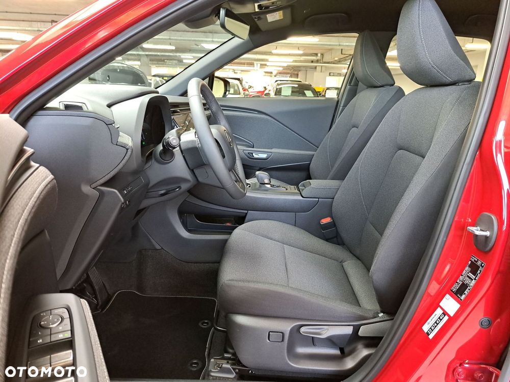 Lexus LBX 1.5 Hybrid - 12