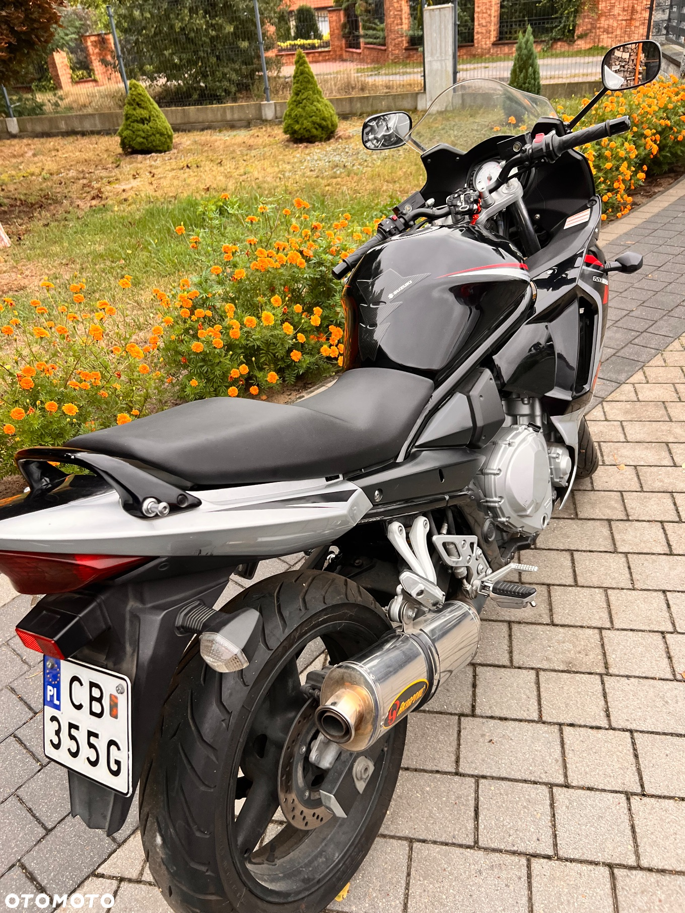 Suzuki GSX - 6