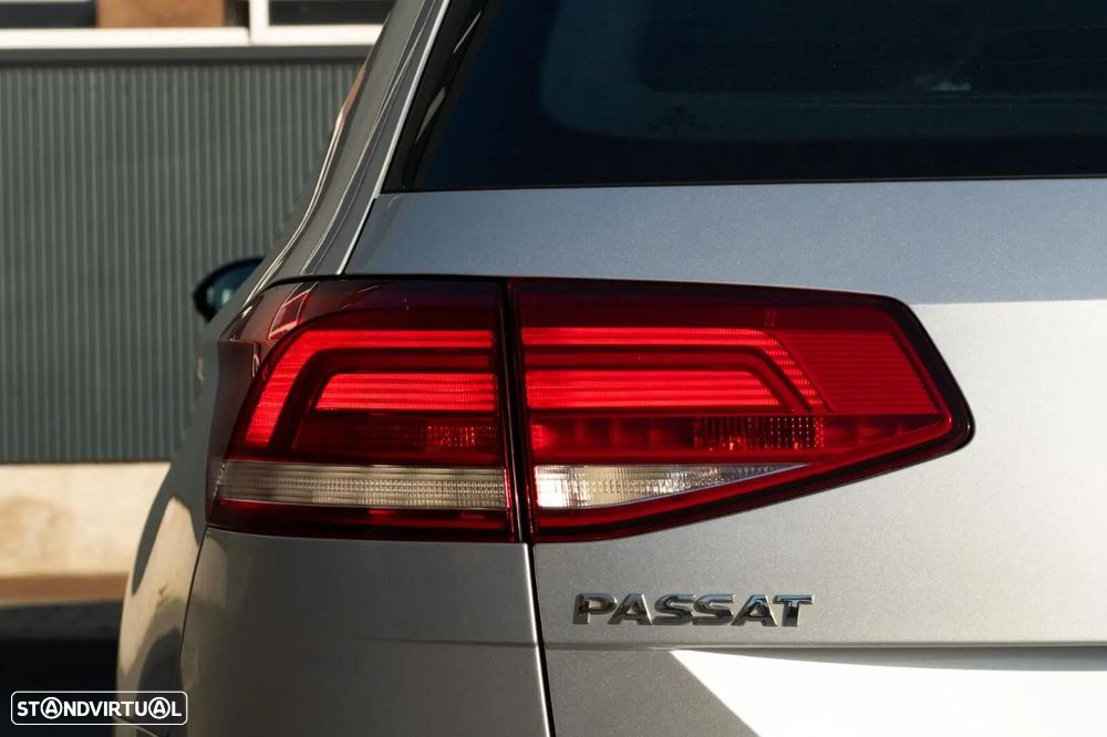 VW Passat Variant 1.6 TDI Confortline DSG - 36