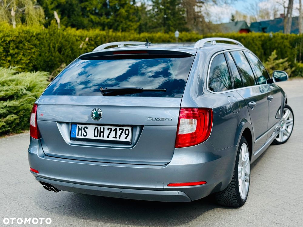 Skoda Superb 2.0 TDI Green tec DSG Elegance - 24
