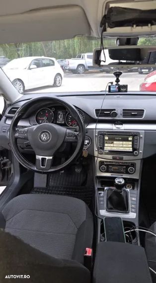 Volkswagen Passat - 2