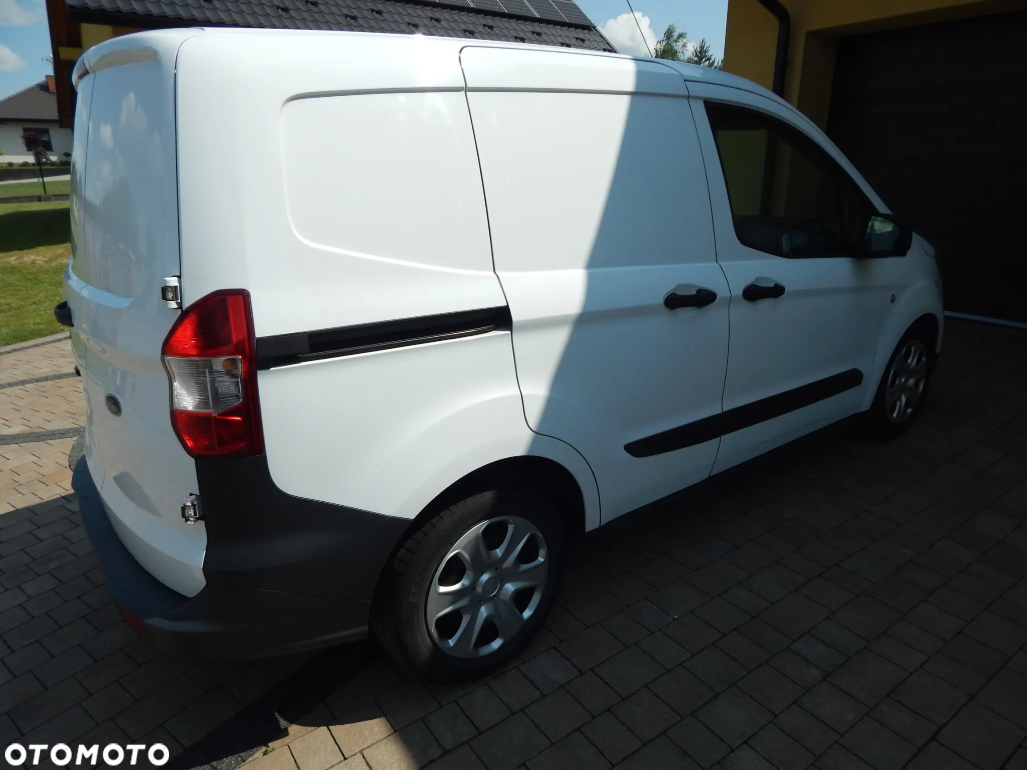 Ford COURIER - 4