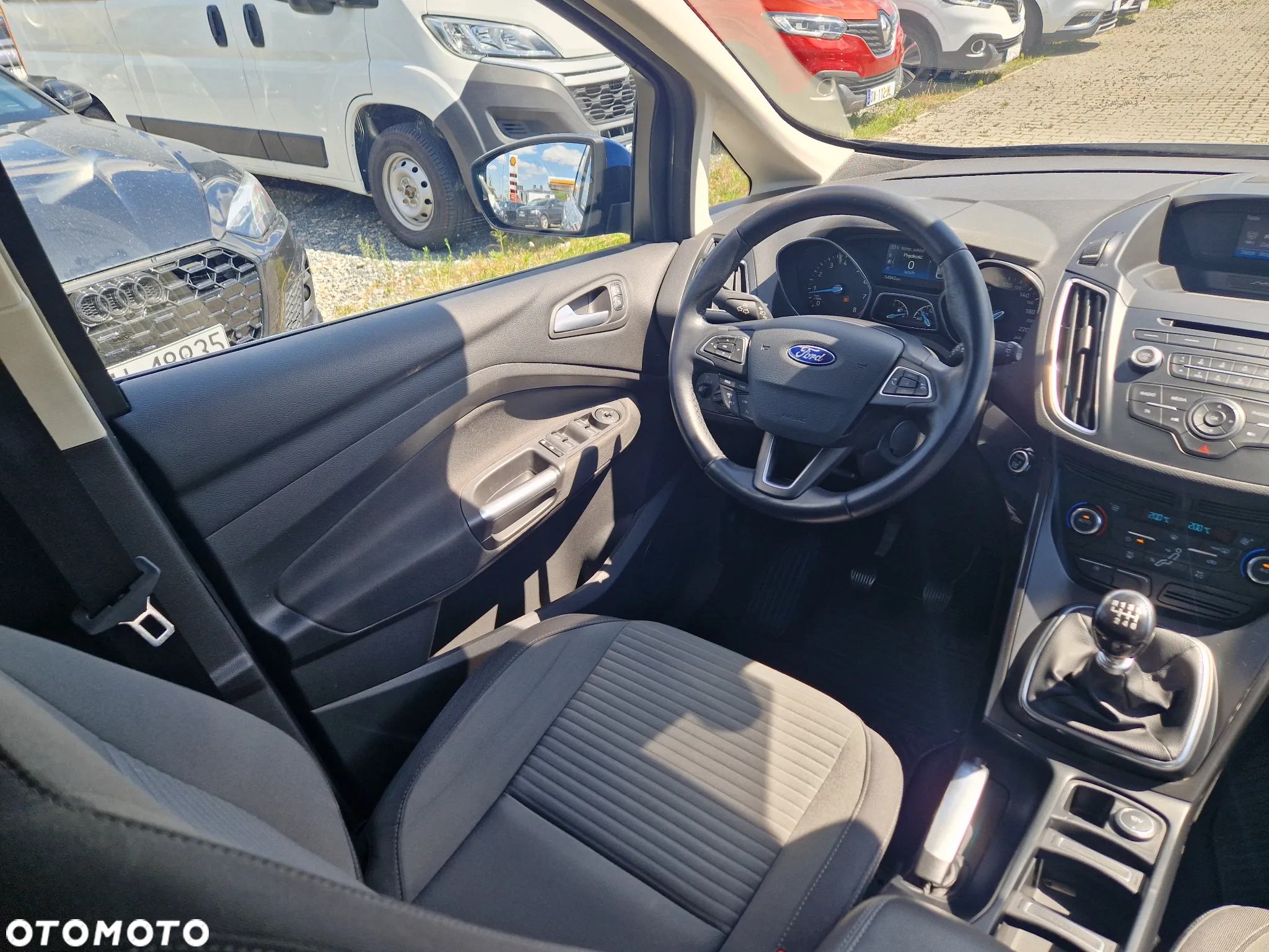 Ford Grand C-MAX - 24